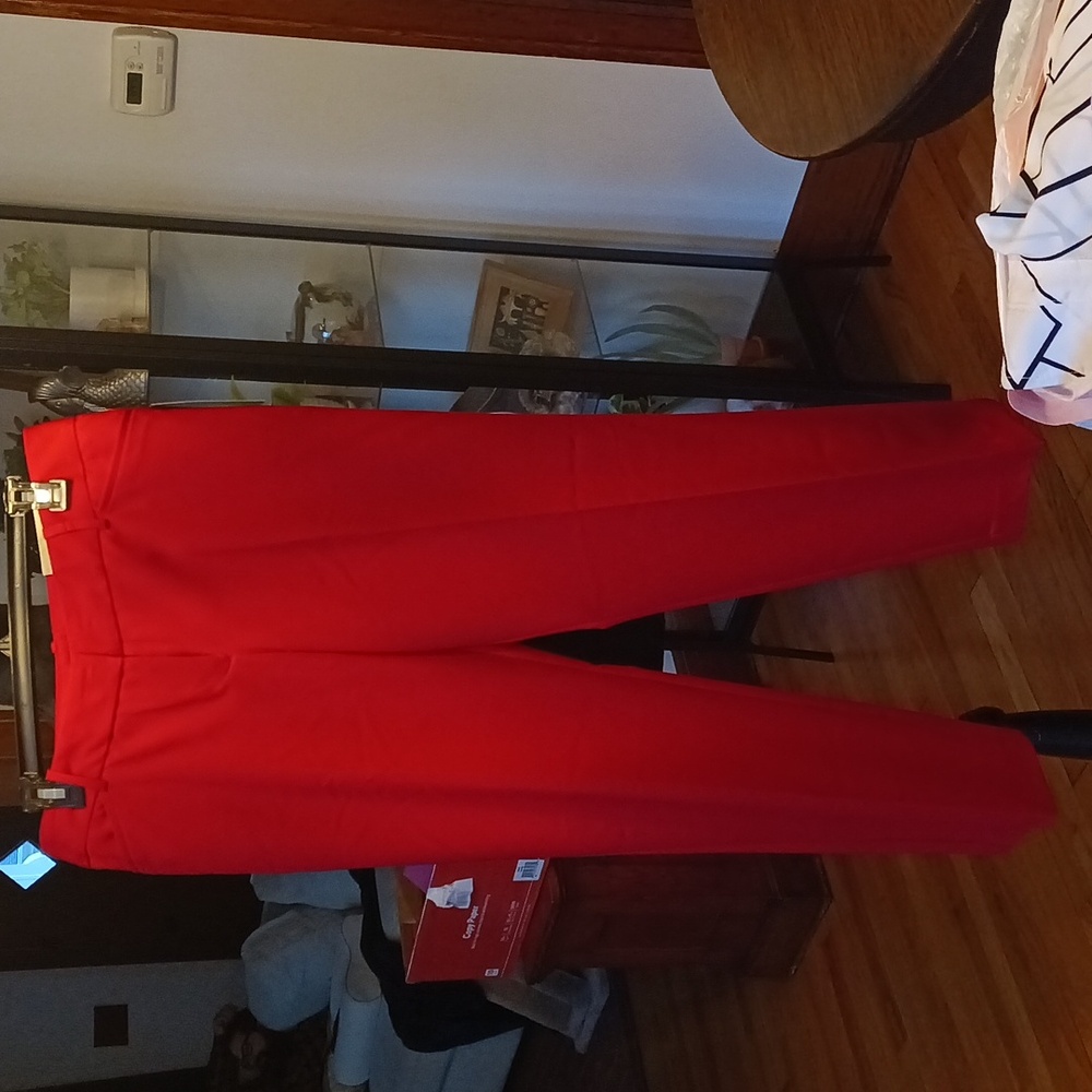 Dress pants with pockets